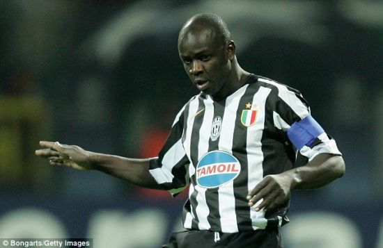 图拉姆是布冯多年的队友