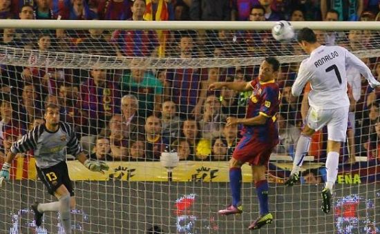 C罗的头球，让2011年的巴萨无缘三冠王