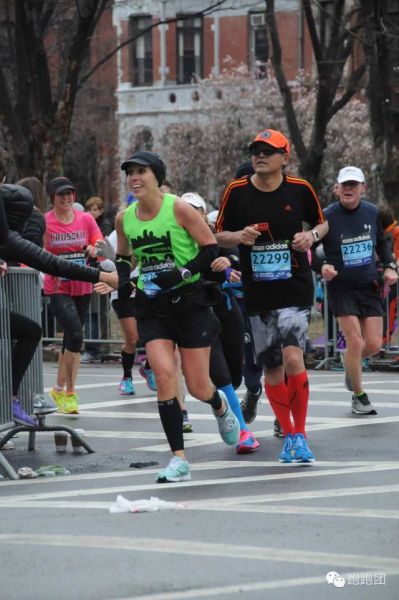 坚持，坚持，作为一个马拉松跑者，你的另外一个名字，就是坚持！