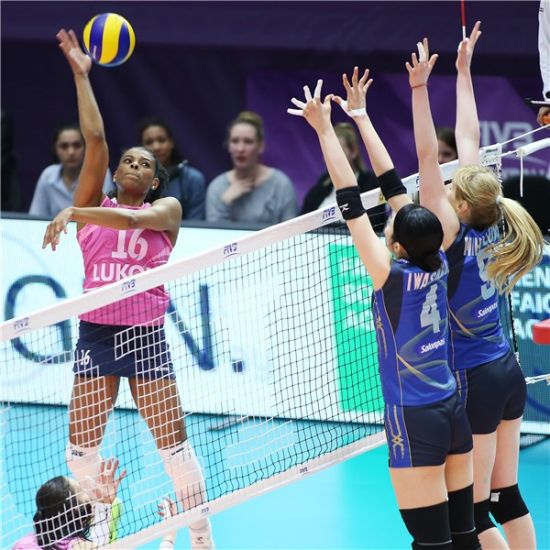 岩坂名奈与米哈伊洛维奇拦费-加雷