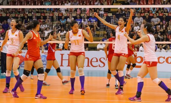 徐玖菁在U23女排亚锦赛中振臂高呼