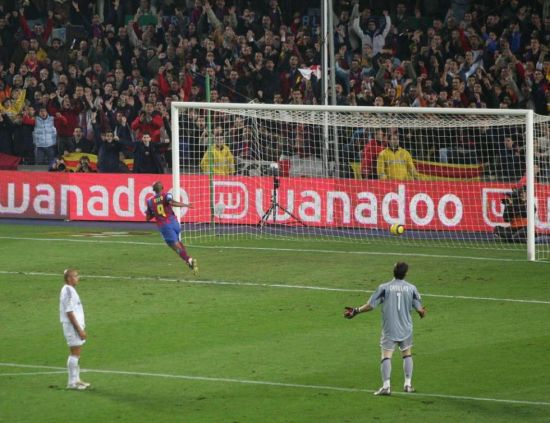 埃托奥每遇皇马都会踢得很出彩