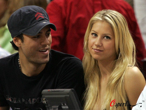 库尔尼科娃与男友