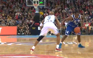 郭艾伦的三分投篮