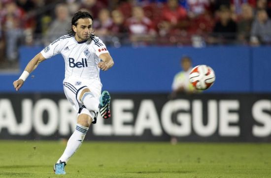 中场 M-罗萨莱斯