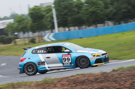 卢家辉又找到了能够令自己兴奋起来的因子