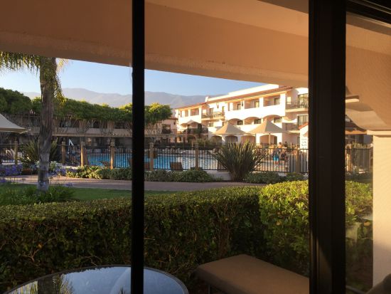 环境优美的FESS PARKER酒店。