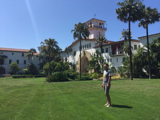 美国的草坪都是可以自由行走的。