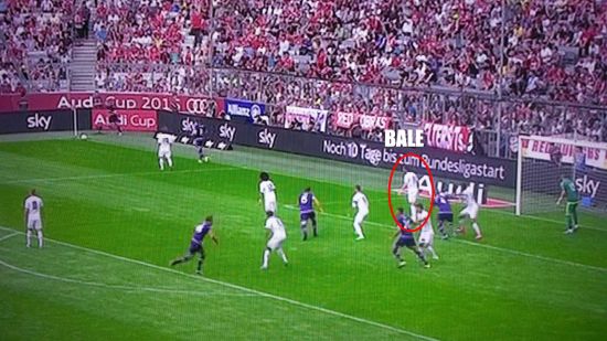 参与定位球防守