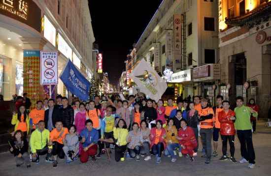 tag our city和鹭跑团一同从中山路出发。