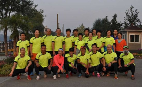 跑团合影。