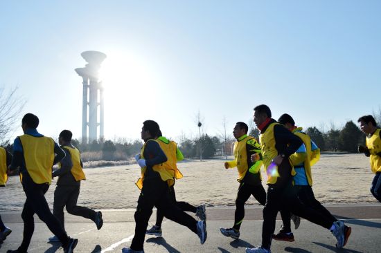 跑团口号：健康每一步，快乐每一天。