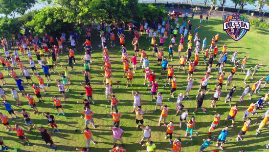 　微马的愿景是源于深圳，风靡全球，为了让更多的人摆脱亚健康，投入到慢跑5公里的行列中，在全国乃至全世界。