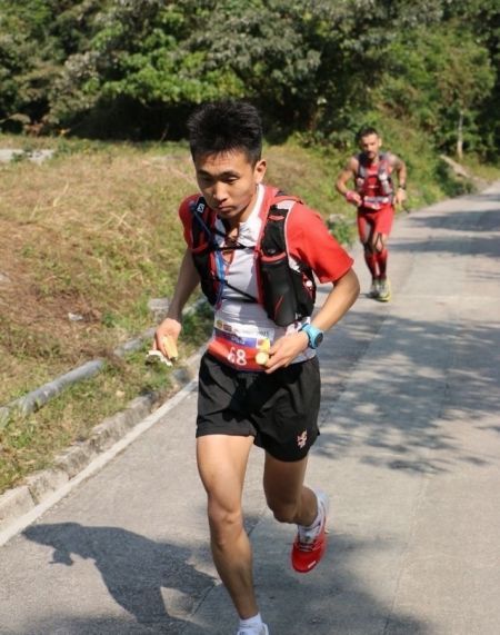 闫龙飞比赛风采。