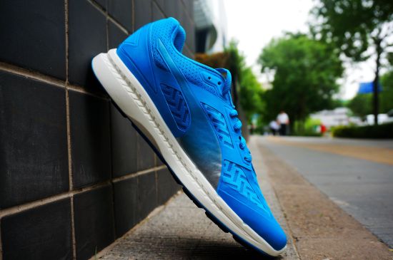 本期进入新浪跑步测评室的是：PUMA IGNITE PWRCOOL跑鞋，看其能否真正为跑友带来夏日寒风，提供舒适感受。