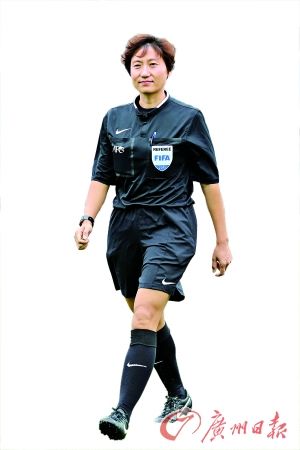 中国女裁判秦亮