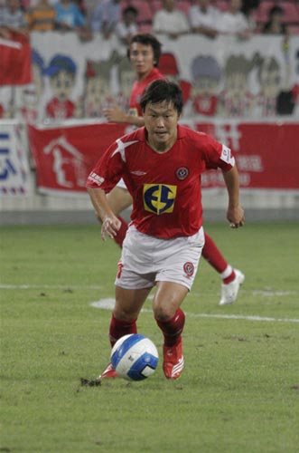 图文中甲成都谢菲联11南昌八一姚夏策动进攻