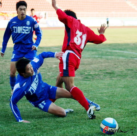 > 图文-[中甲25轮]毅腾0-1力帆