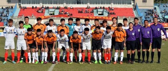 张稀哲雷腾龙曾诚荣昊回乡参加比赛