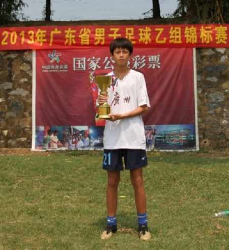 本文作者贺华柯