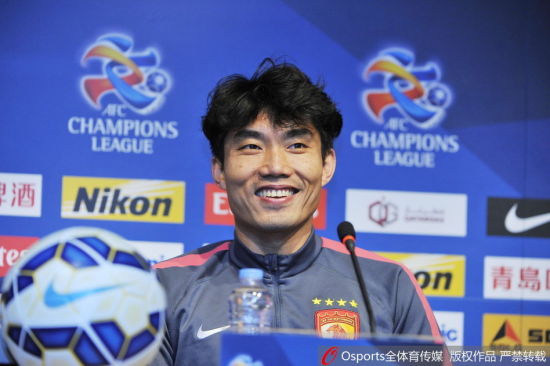 郑智出席新闻发布会