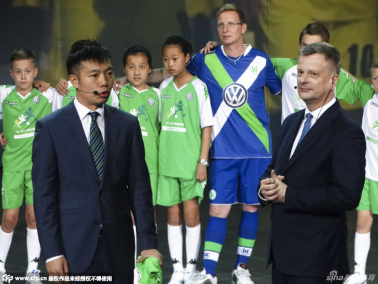 张稀哲参加上海车展