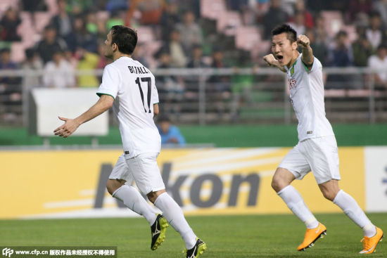 巴塔拉庆祝进球