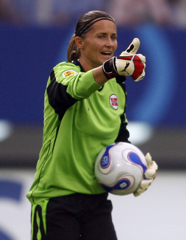 图文女足世界杯中国vs挪威努德比向谁竖大拇指