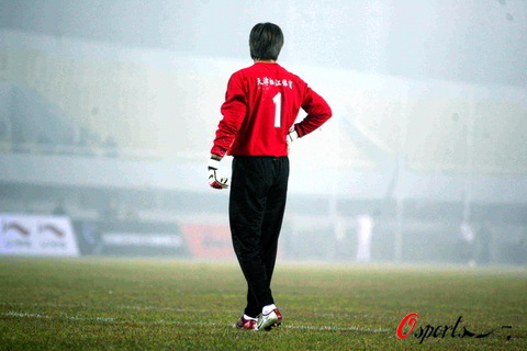 图为老国足守门员江津.(作者/osports.cn 版权作品 严禁转载)