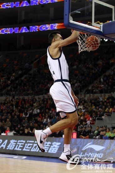 易建联平筐暴扣