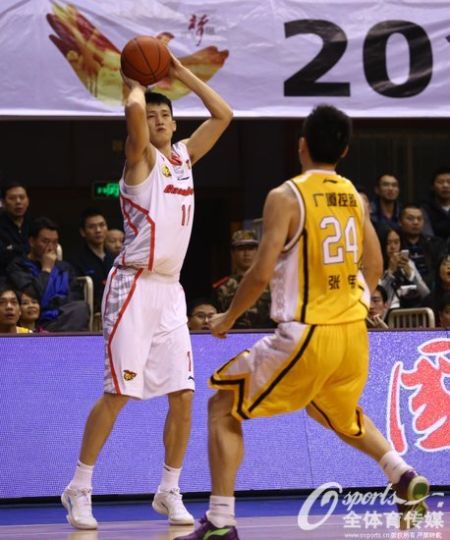 周鹏需要提供更多的火力。