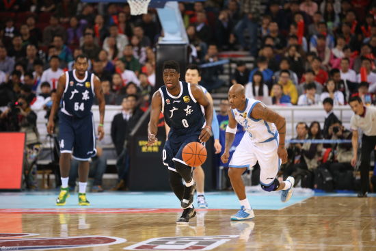 穆迪埃因伤离去，他并没像马布里那样成为中流砥柱