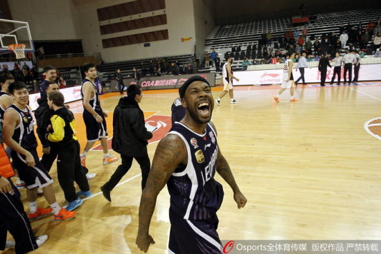 布朗上演终场绝杀