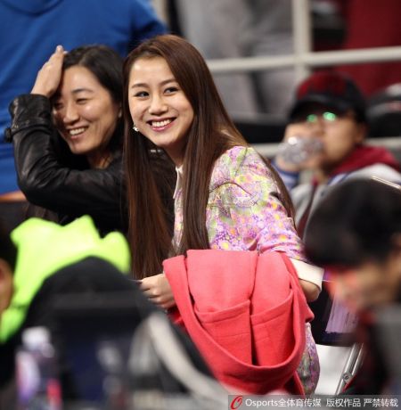 孙悦爱妻陈露再次来到现场观战