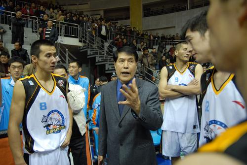 图文cba新疆广汇10895吉林东北虎蒋兴权指导