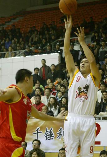 图文-[CBA]江苏南钢VS陕西东盛 张成旱地拔葱_篮球-CBA_NIKE新浪竞技风暴_新浪网
