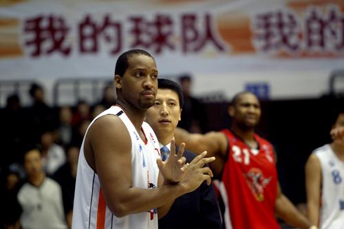 图文-[cba]辽宁盼盼vs山东黄金 桑普森在想什么