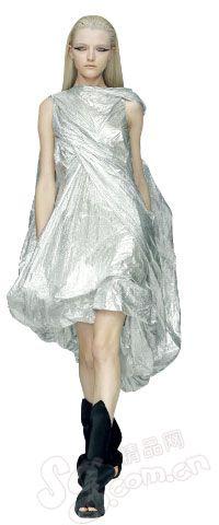 未来科技引领时装战士