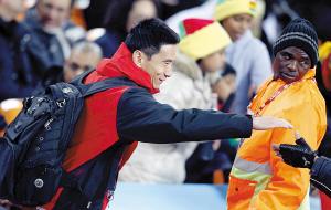 今年世界杯，裁判孙葆洁曾经现身赛场，感受了世界杯裁判的执法环境。 