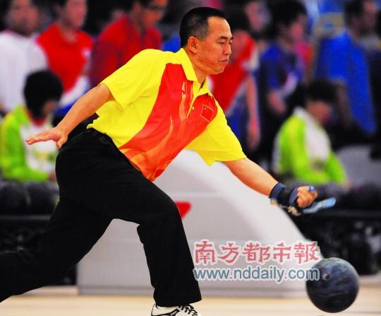  49岁的老将米忠礼是本届亚运会中国代表团中年龄最大的运动员。