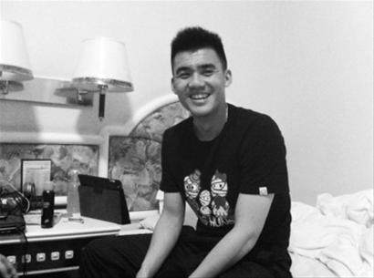 杨善平在接受本报记者采访时表示，这个赛季可别受伤，一定要踢好。首席记者 姚国繁 摄 