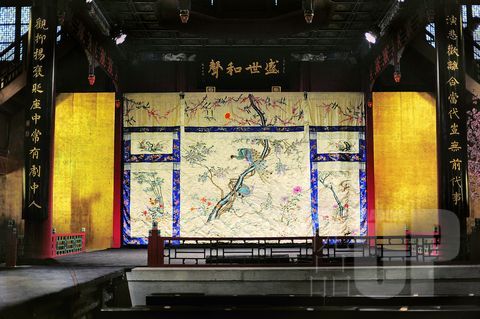 FEATURE| 戏楼 小楼中的戏梦人生