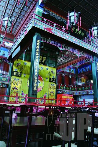 FEATURE| 戏楼 小楼中的戏梦人生