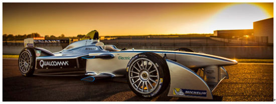 电动方程式赛车。