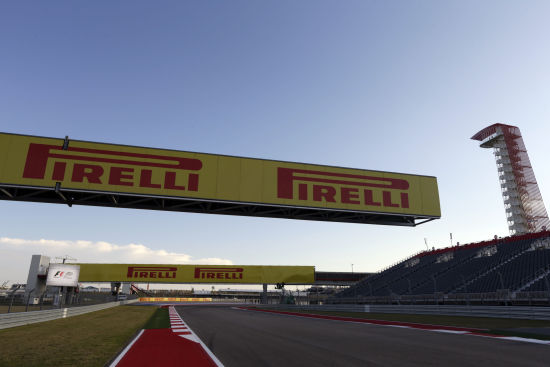 美国赛道景致。