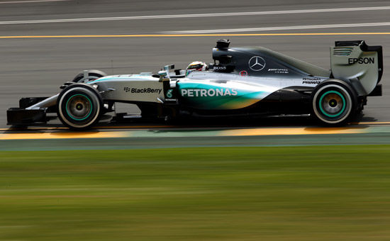 汉密尔顿夺取F1澳洲揭幕战杆位