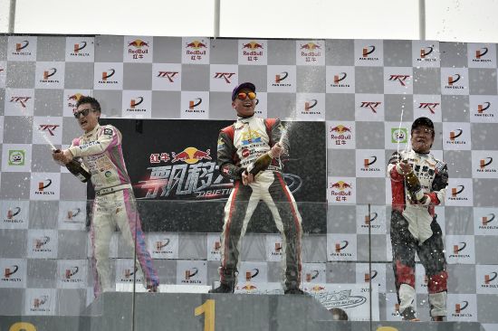 澳洲车手杰克-琼斯夺障碍赛冠军