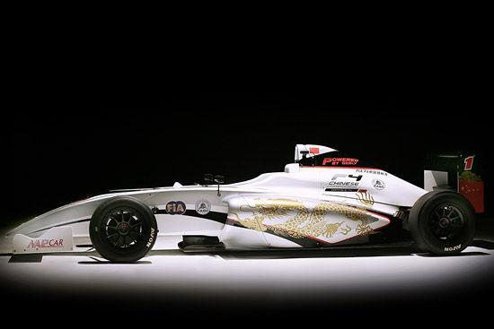 纳尔卡国际赛车举行启动仪式