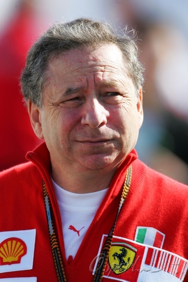 图文-f1欧洲大奖赛正赛赛前 托德照例不露声色