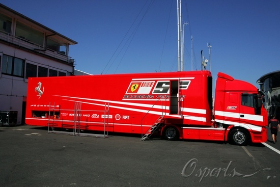 图文f1车队备战匈牙利站法拉利车队的大拖头